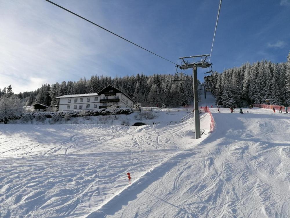 Alpengasthof Fernblick Mönichkirchen Exteriör bild